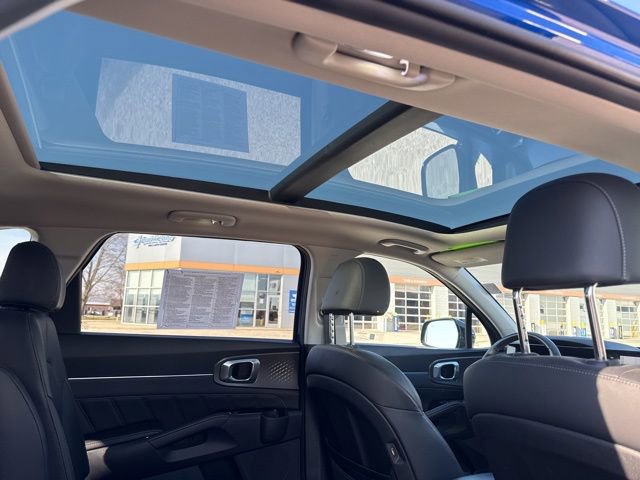 Used 2023 Kia Sorento SX AWD/4WD image 17