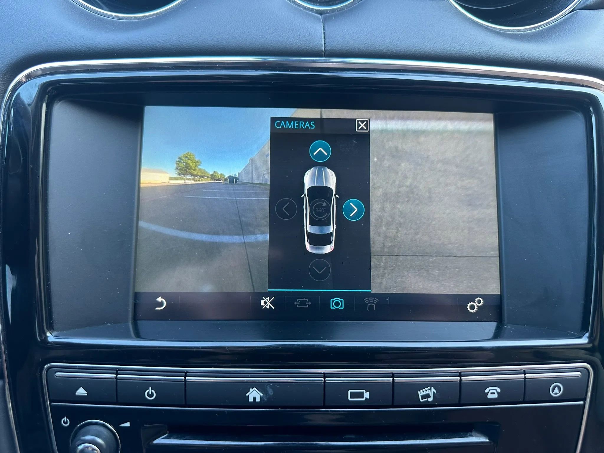 Used 2017 Jaguar XJ L Portfolio AWD/4WD image 47