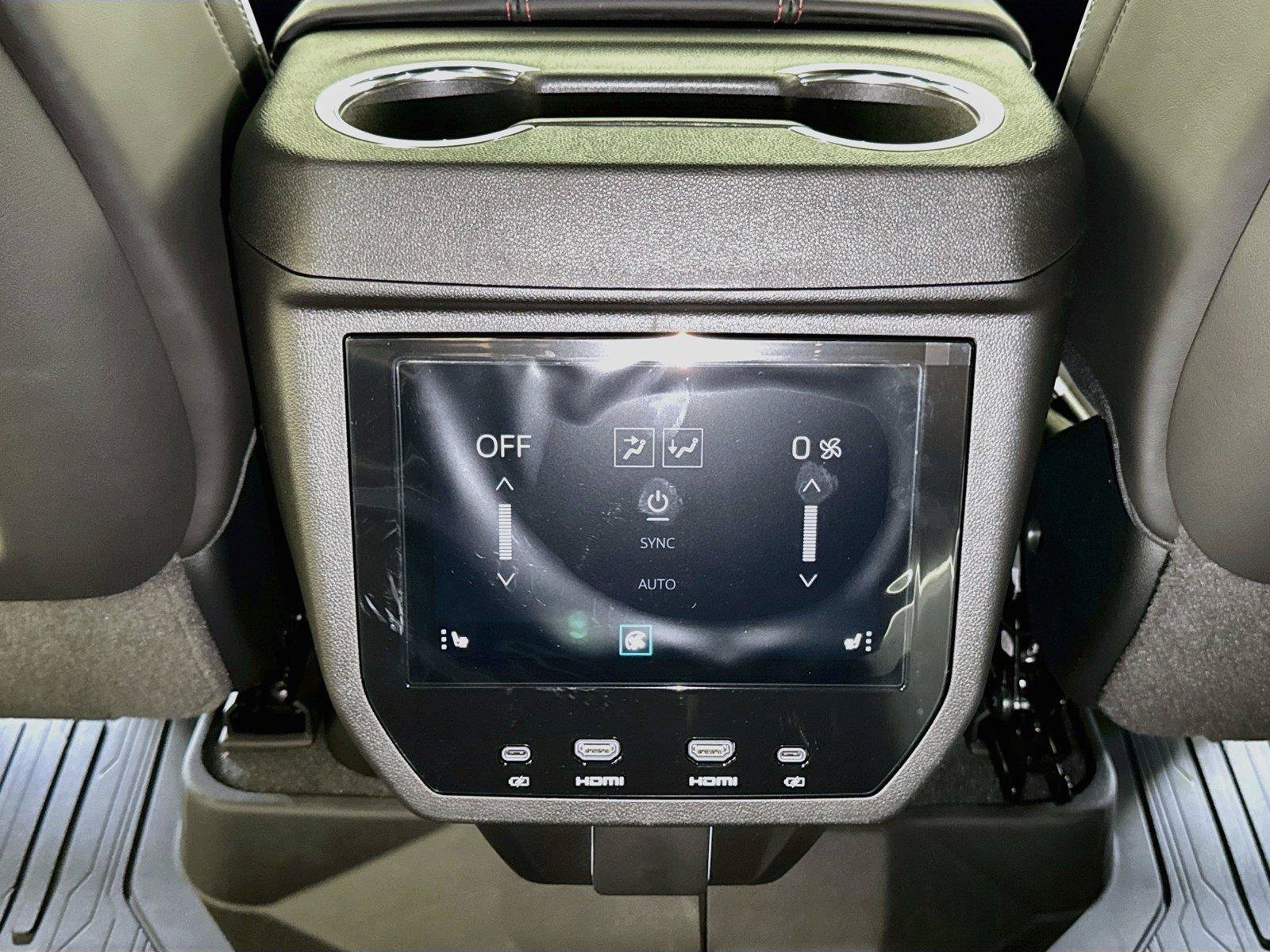 New 2026 GMC Yukon XL AT4 Ultimate AWD/4WD image 14