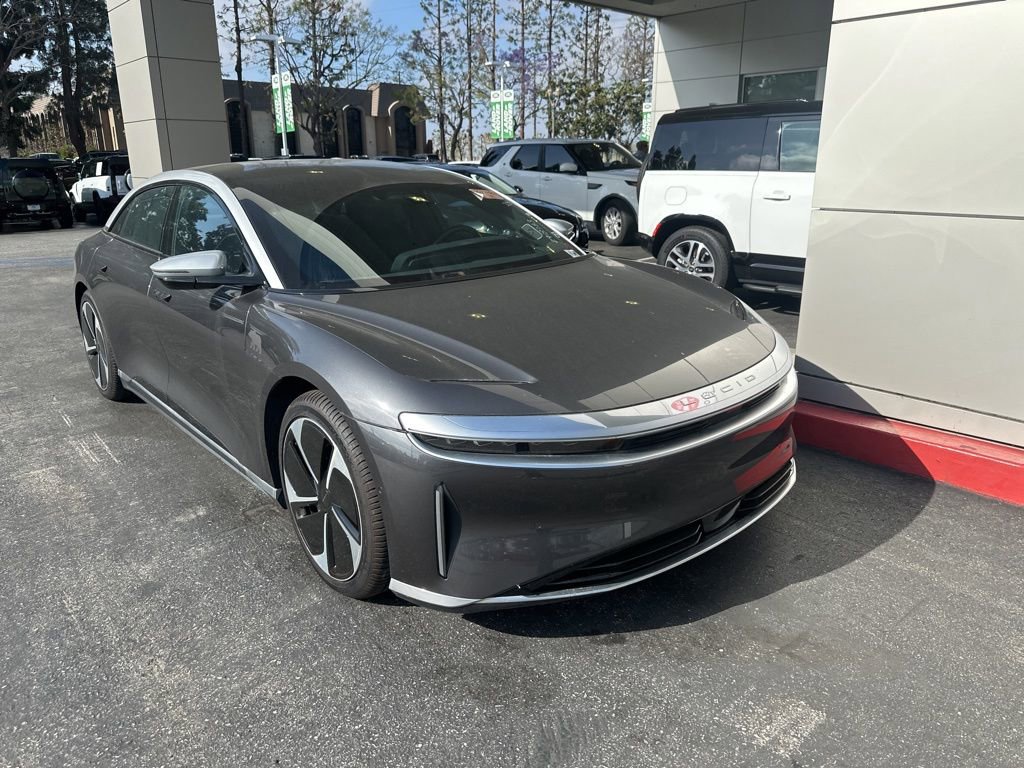 Used 2023 Lucid Air Grand Touring image 2