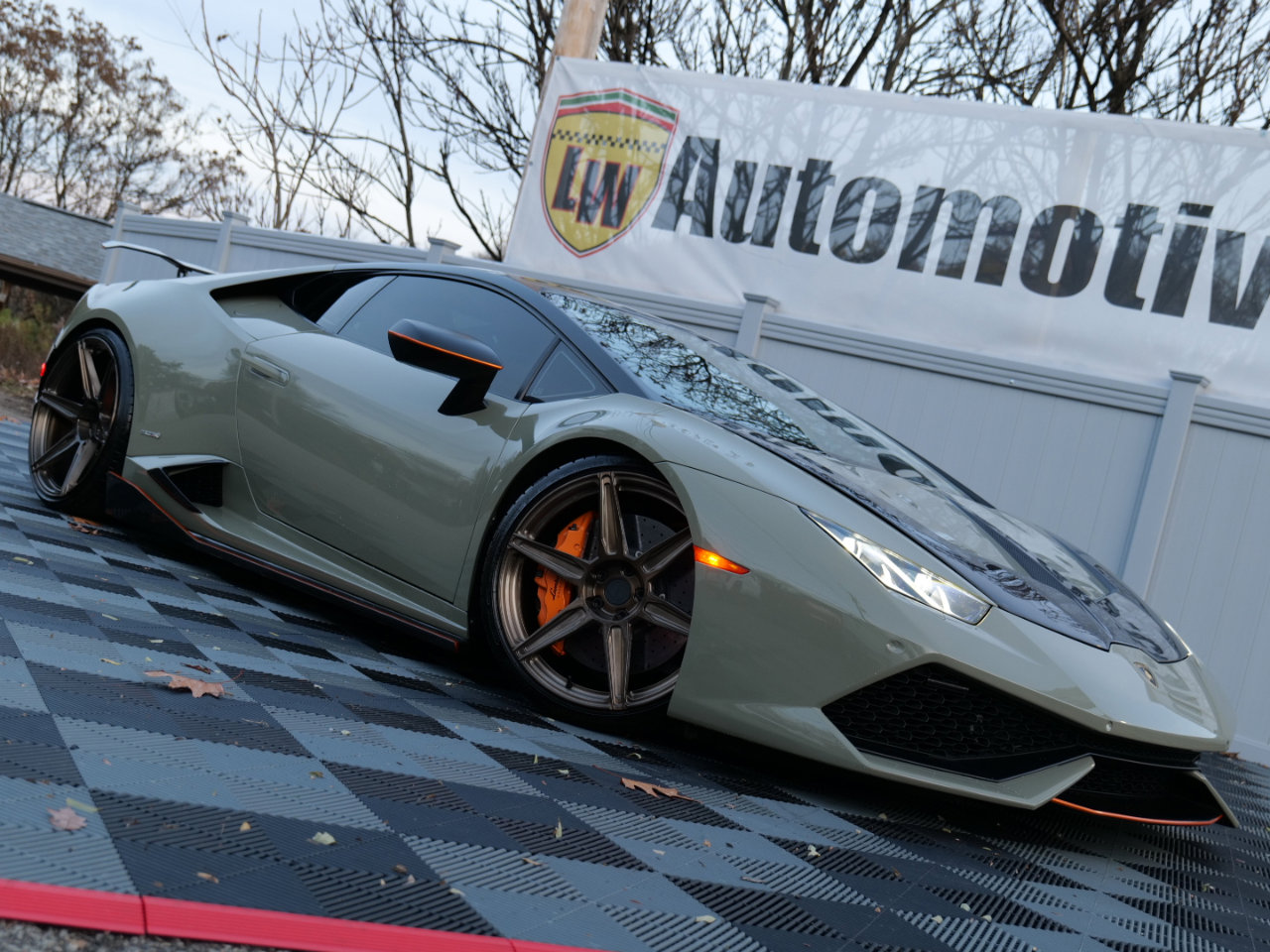 Used 2015 Lamborghini Huracan LP 610-4 image 1