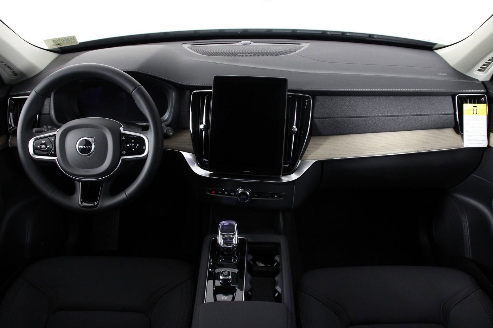 New 2026 Volvo XC90 T8 Plus w/ Protection Package image 5