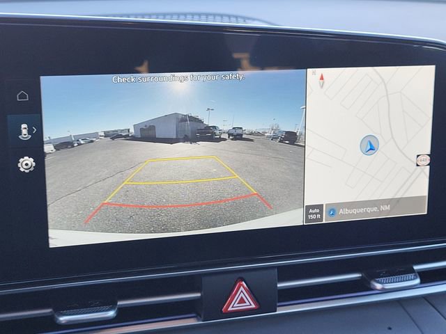 Used 2025 Hyundai Elantra SEL image 12