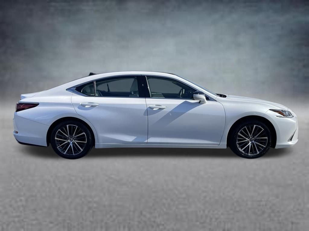 Used 2023 Lexus ES 350 w/ Premium Package image 4