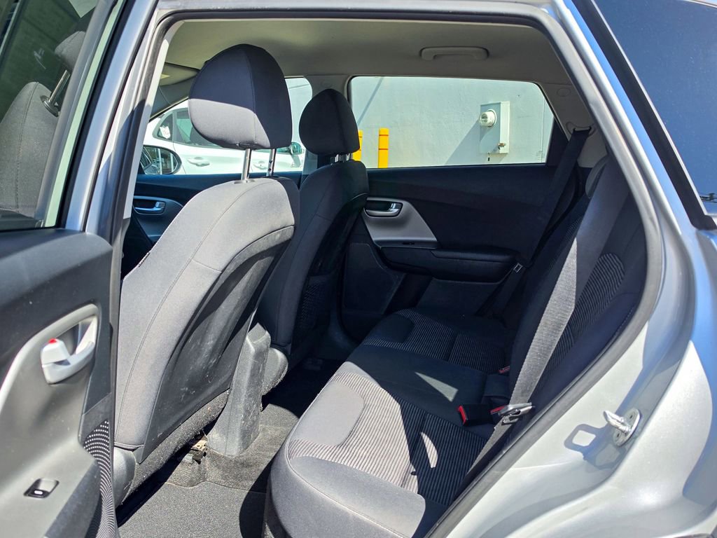 Used 2017 Kia Niro LX FWD image 14