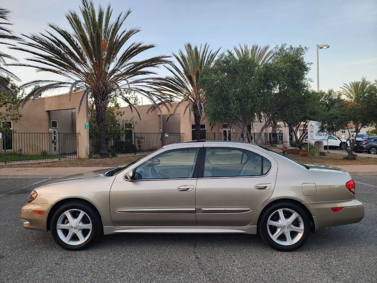 Used 2004 INFINITI I35 Base 4dr Sedan FWD image 5