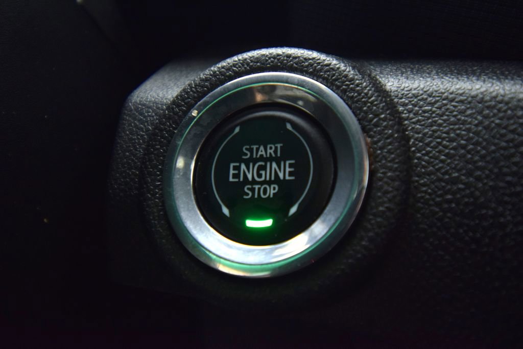 Used 2023 Chevrolet TrailBlazer LT FWD image 30