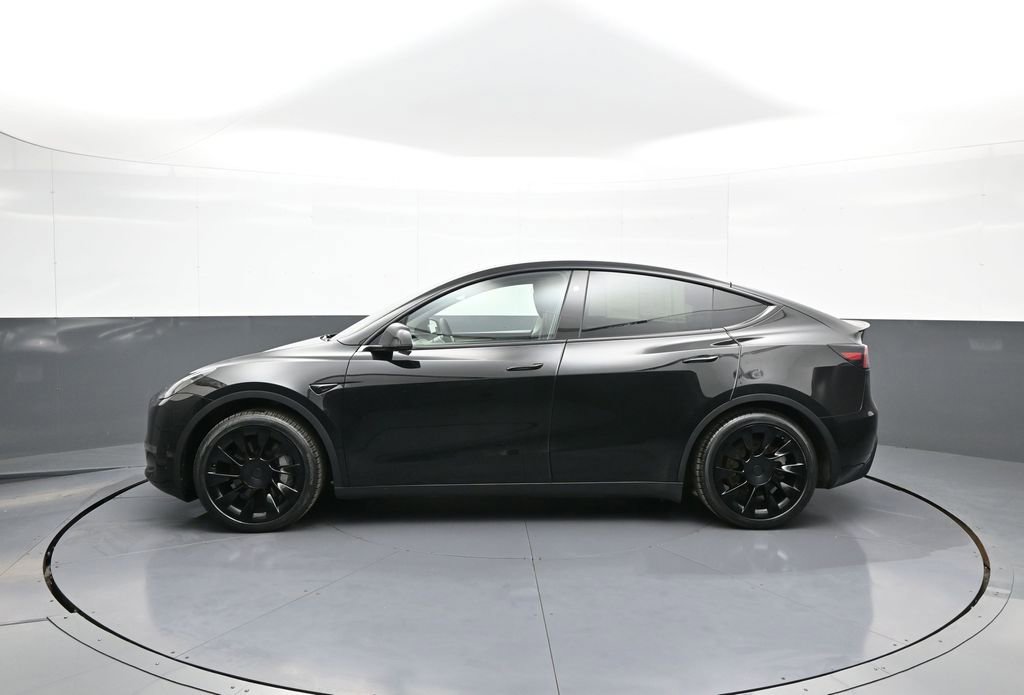 Used 2023 Tesla Model Y Long Range image 9