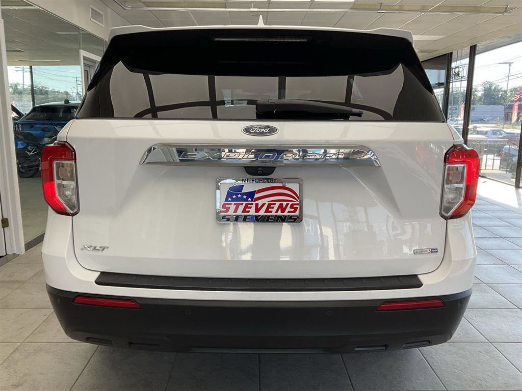 Used 2020 Ford Explorer XLT image 6