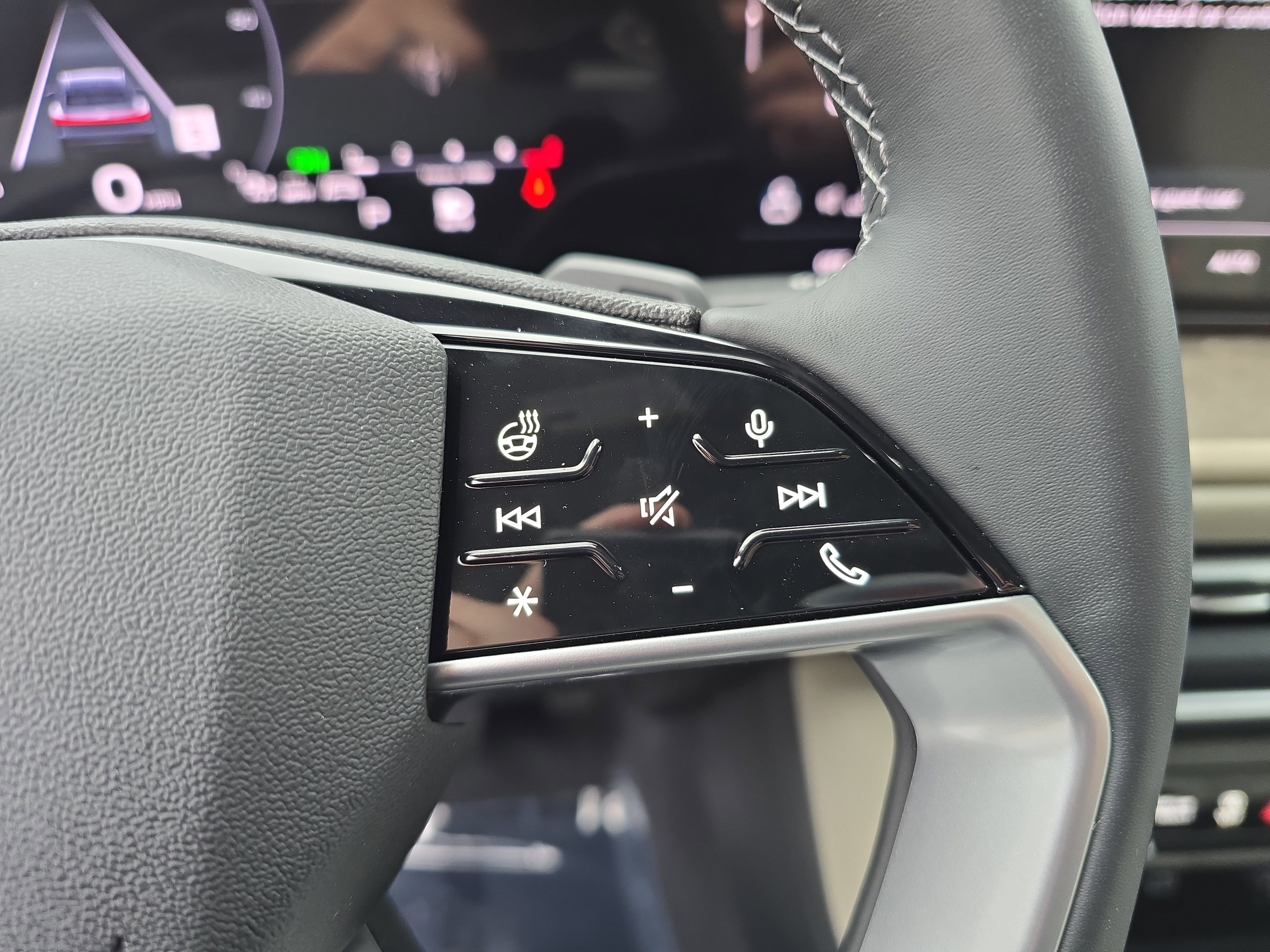 New 2025 Audi Q5 Premium Plus image 18