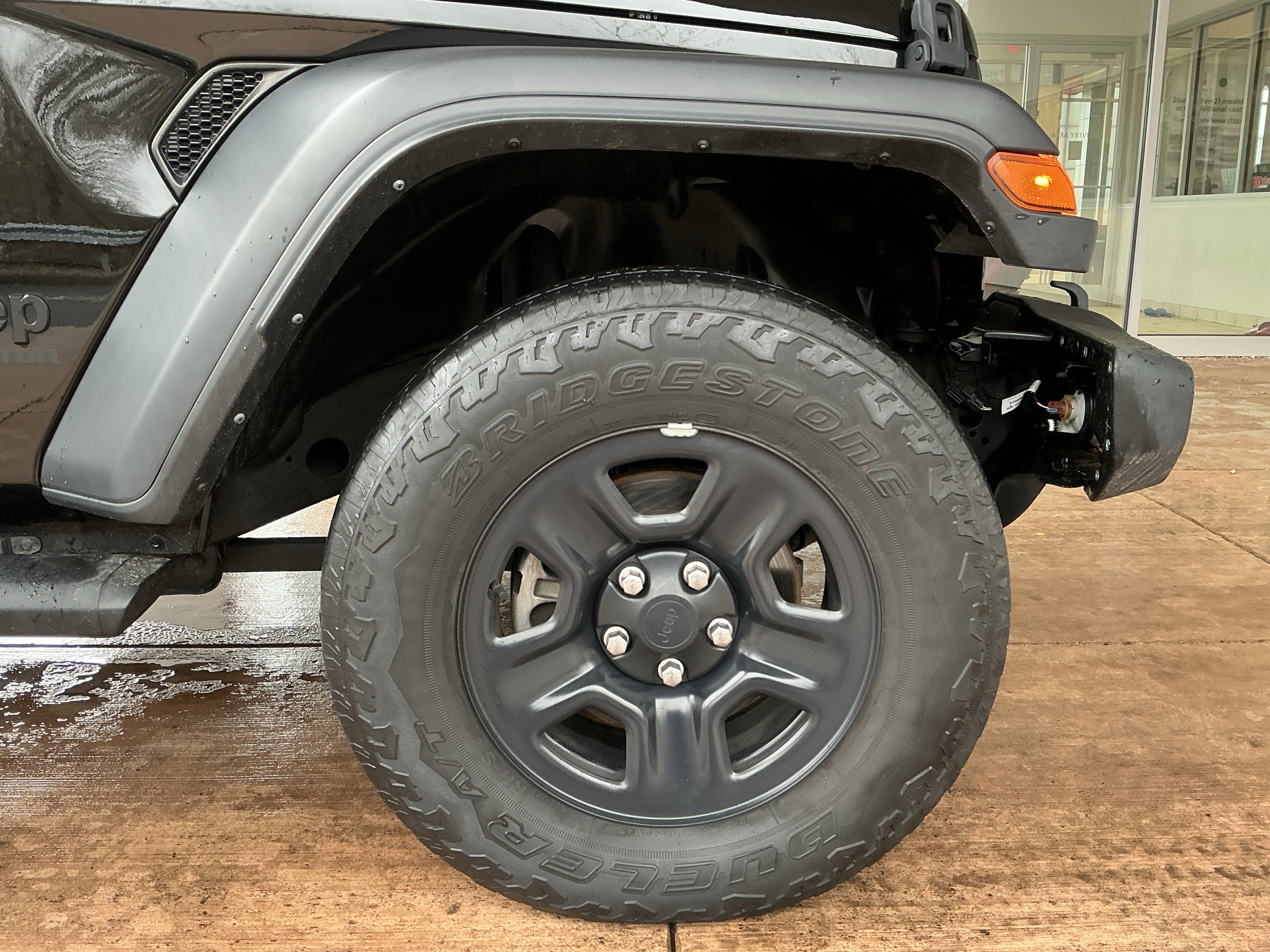 Used 2021 Jeep Gladiator Sport image 28