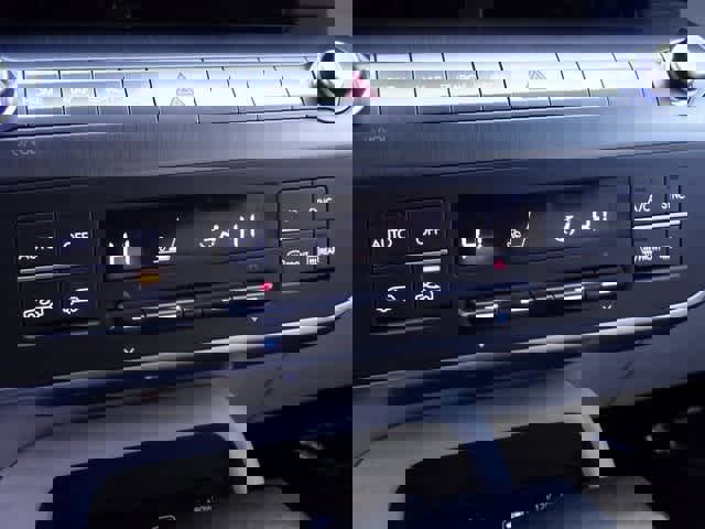 Used 2024 Hyundai Kona SEL image 28