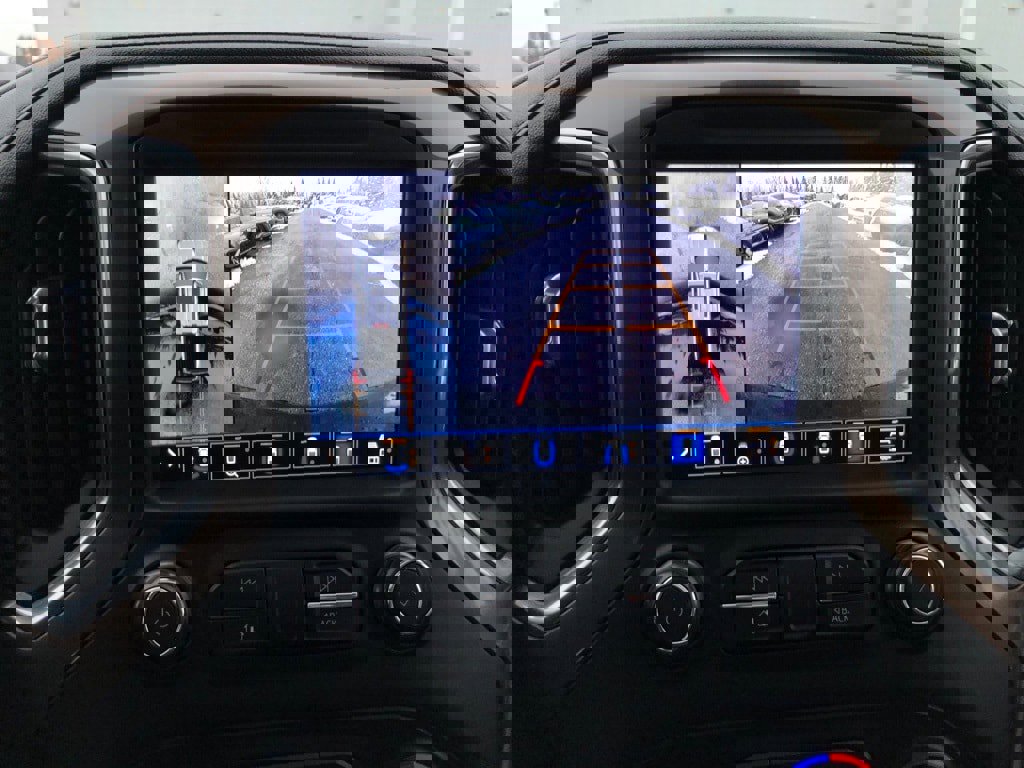 Used 2020 Chevrolet Silverado 1500 High Country w/ Technology Package image 30