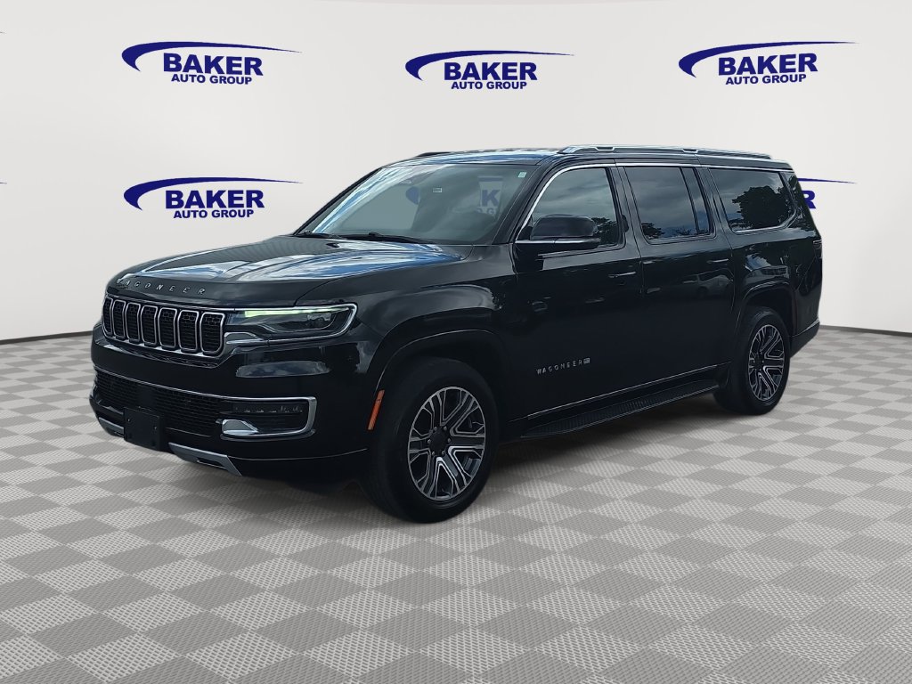 Used 2024 Jeep Wagoneer L Series II w/ Flexible Seating Group AWD/4WD image 7