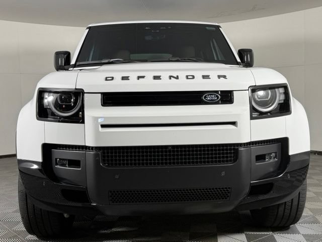 Used 2026 Land Rover Defender 110 X-Dynamic SE AWD/4WD image 11