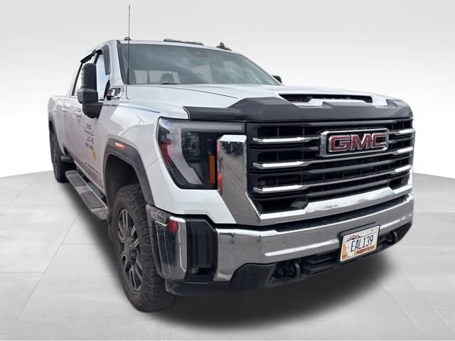 Used 2025 GMC Sierra 3500 SLE w/ SLE Value Package image 8