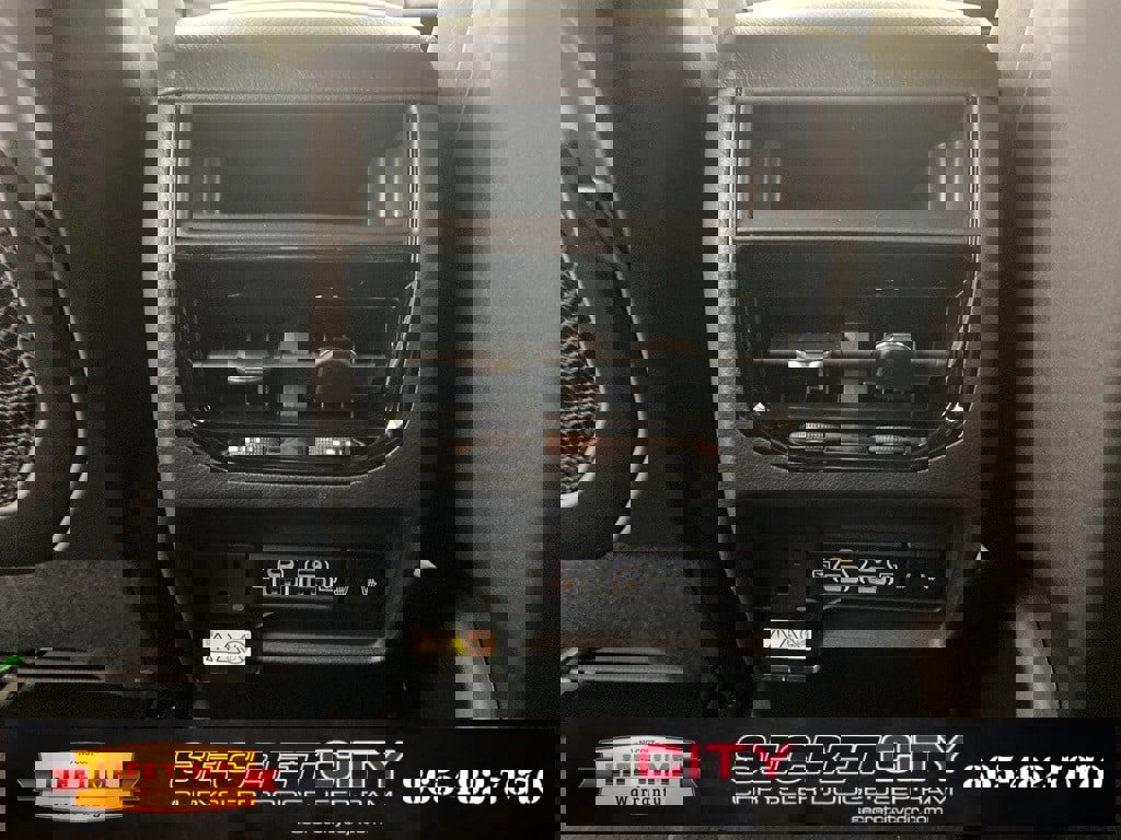 New 2025 Jeep Grand Cherokee Limited w/ Black Appearance Package image 27