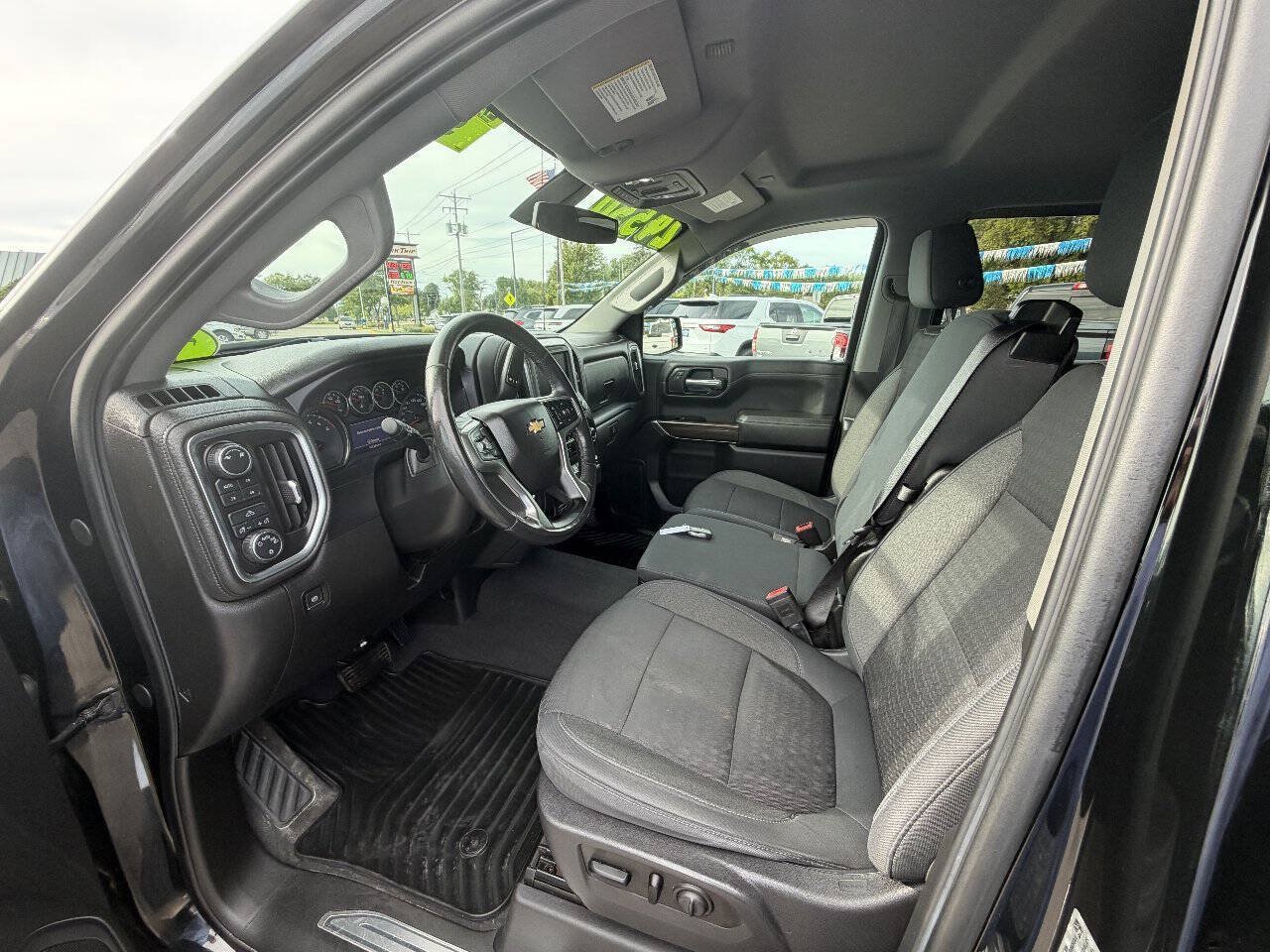 Used 2019 Chevrolet Silverado 1500 LT w/ True North Edition AWD/4WD image 9