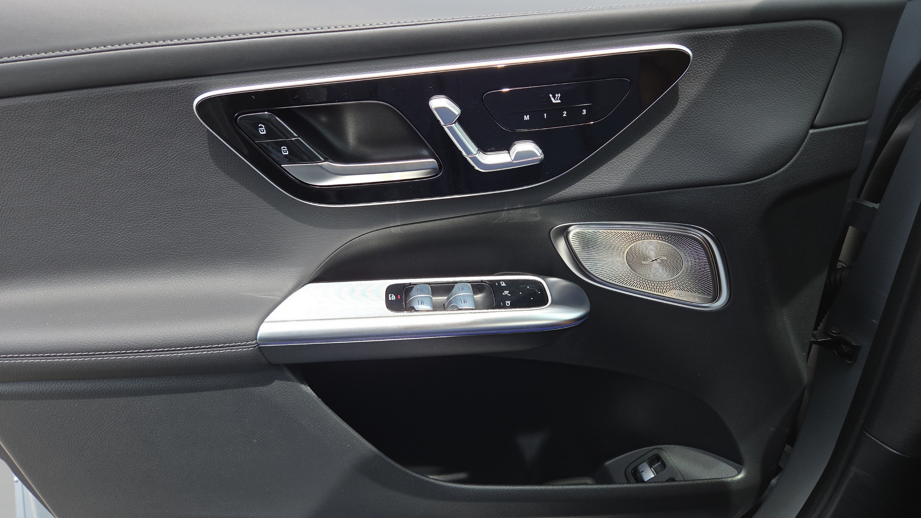 New 2026 Mercedes-Benz GLC 350e 4MATIC image 34