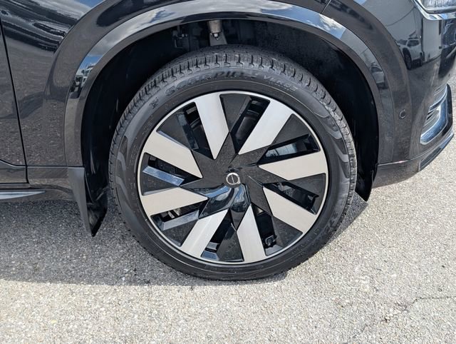 Certified 2025 Volvo XC90 T8 Plus w/ Protection Package Premier AWD/4WD image 21