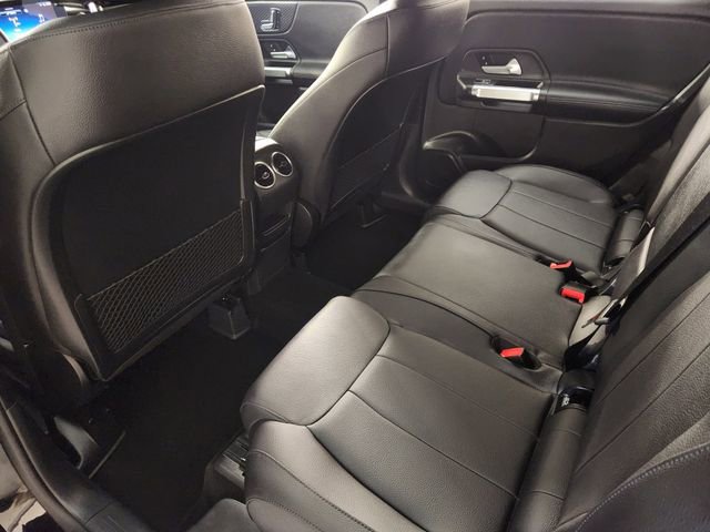 Used 2025 Mercedes-Benz GLB 250 GLB 250 image 29