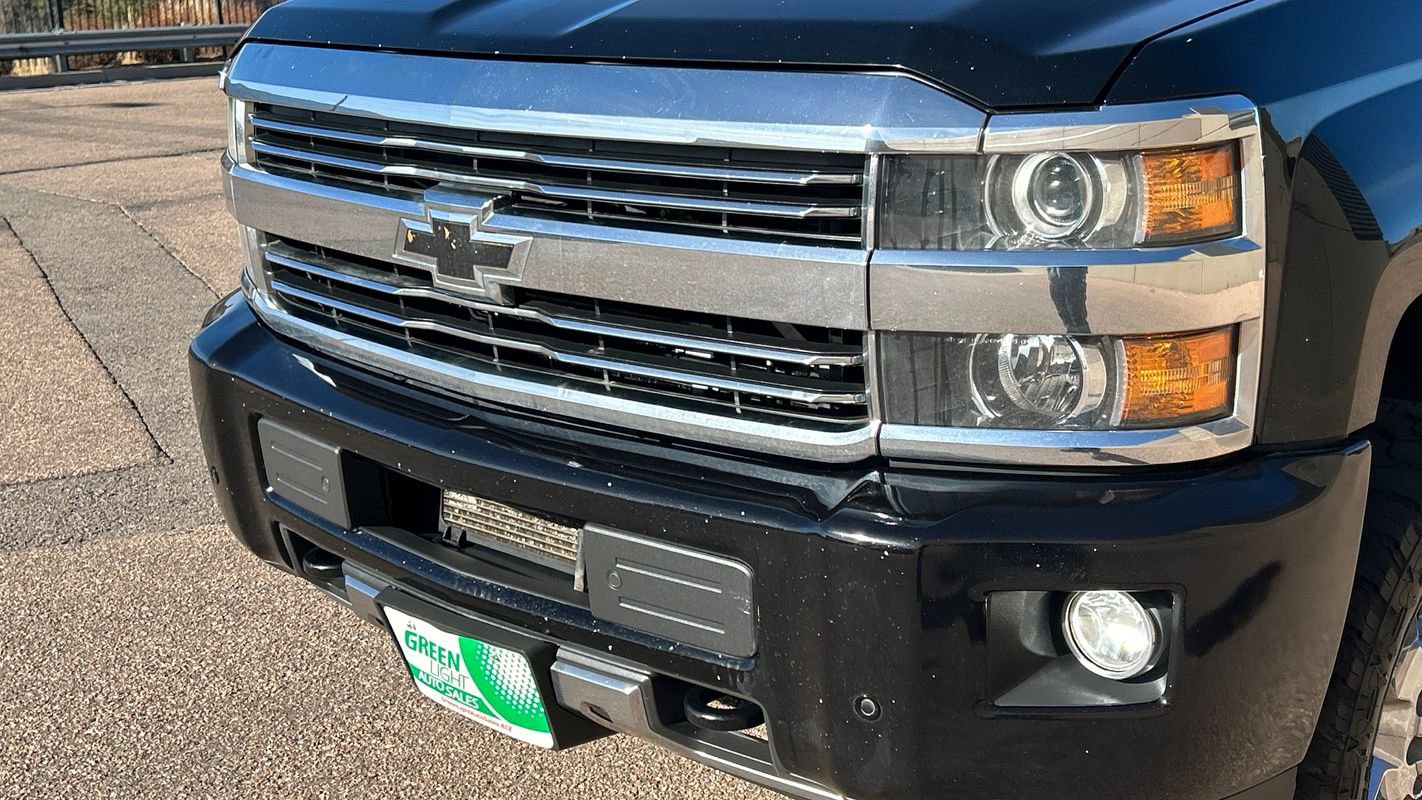 Used 2015 Chevrolet Silverado 2500 High Country w/ Duramax Plus Package image 15