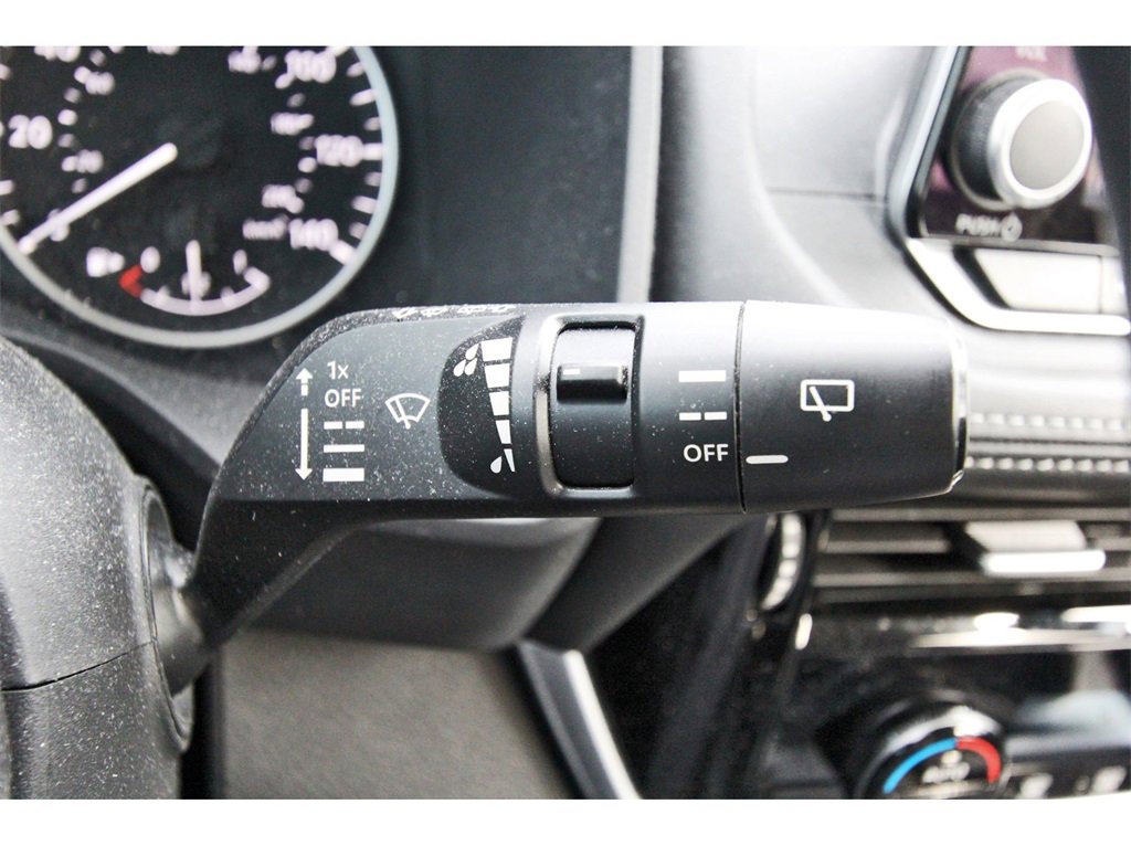 Used 2022 Nissan Rogue SV image 14