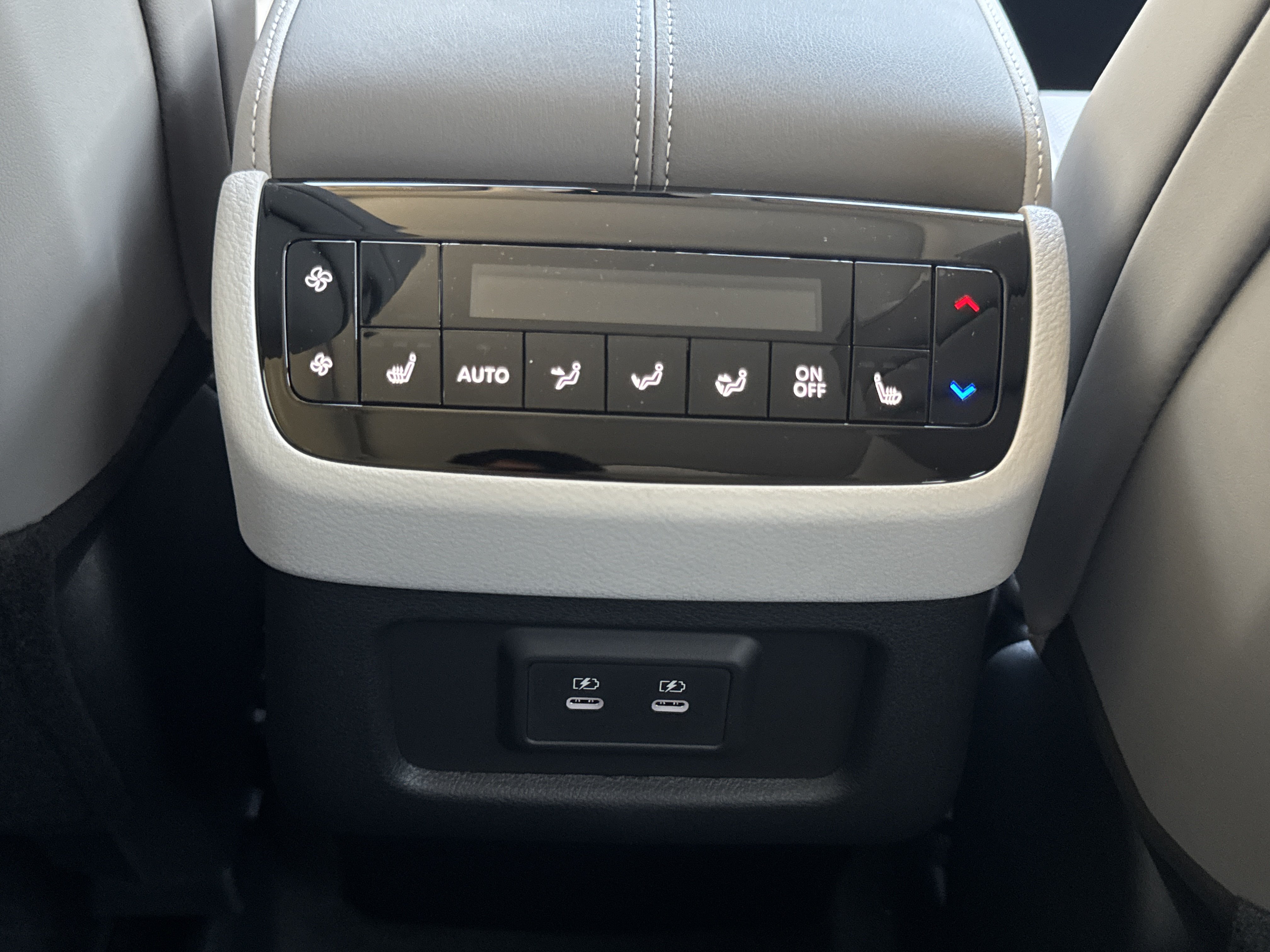 New 2027 INFINITI QX60 Luxe w/ Cargo Package FWD image 12