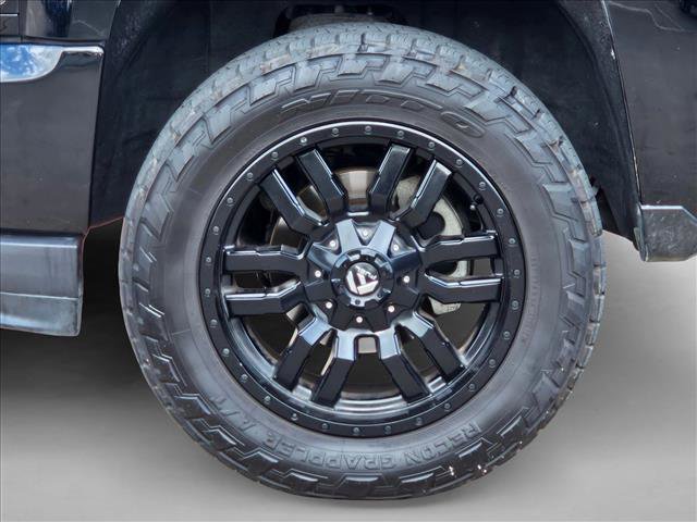 Used 2018 Chevrolet Silverado 1500 Custom w/ Texas Edition RWD image 22