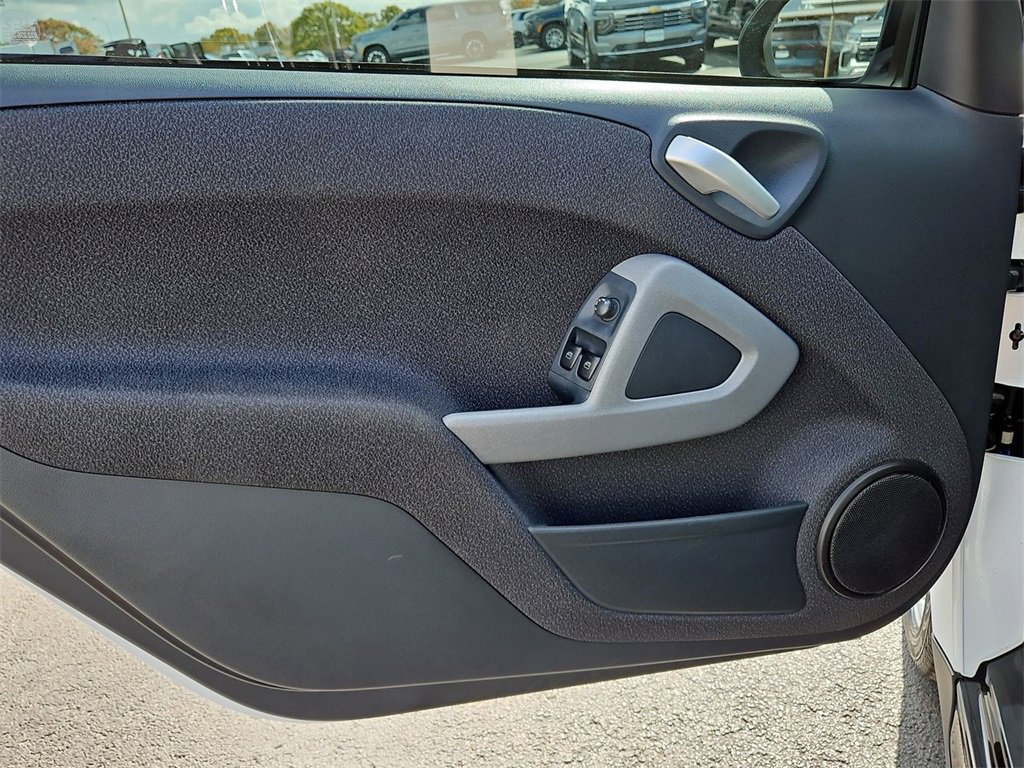 Used 2008 smart fortwo pure image 19