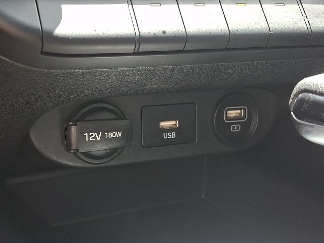 Used 2023 Hyundai Elantra SEL FWD image 26
