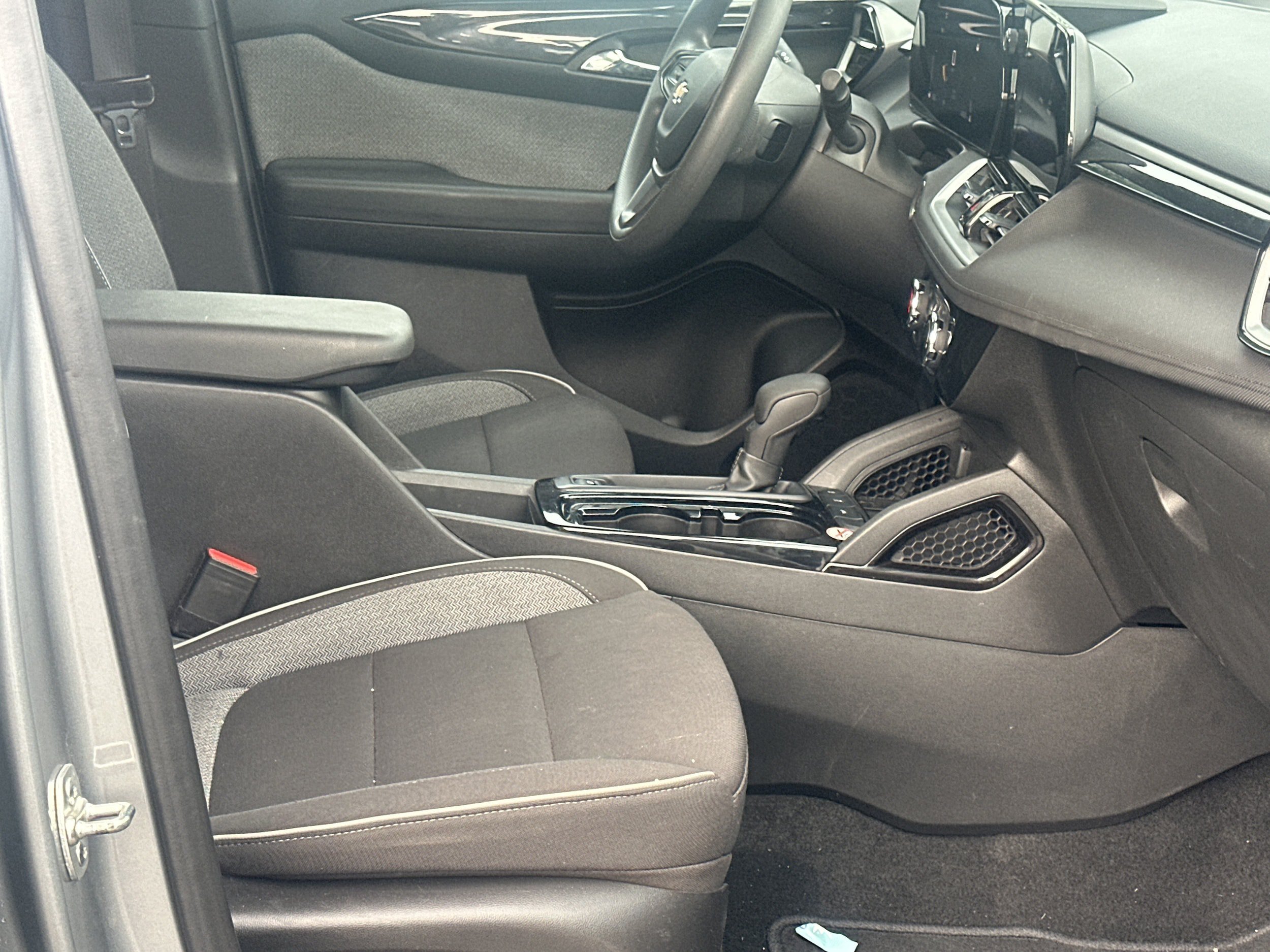 Used 2025 Chevrolet TrailBlazer LT FWD image 13