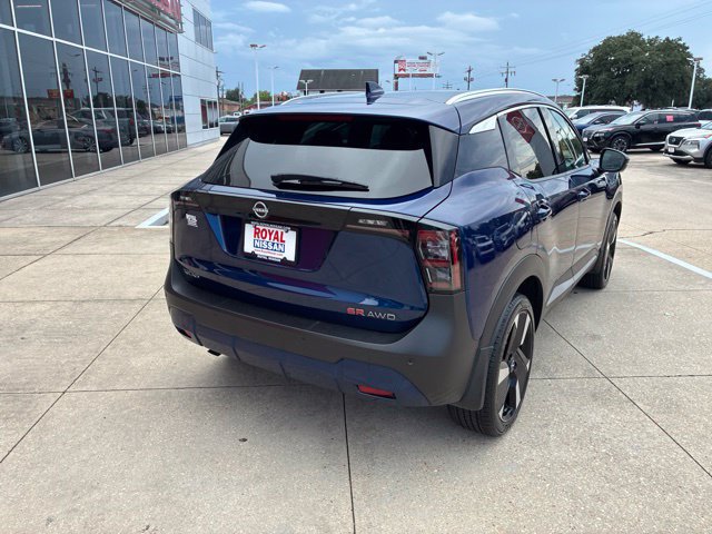 Used 2025 Nissan Kicks SR AWD/4WD image 7