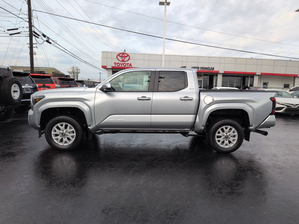 Used 2024 Toyota Tacoma SR5 RWD image 2