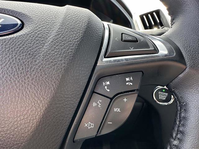 Used 2023 Ford Edge Titanium w/ Equipment Group 301A AWD/4WD image 17