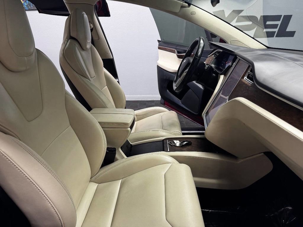 Used 2017 Tesla Model X 75D image 52