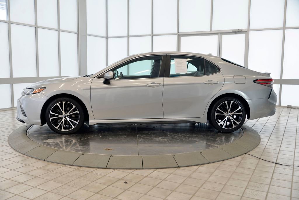 Used 2019 Toyota Camry SE image 5