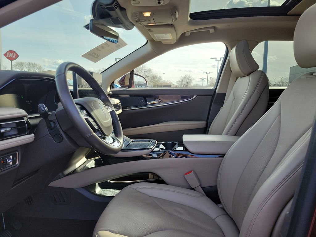 Certified 2022 Lincoln Nautilus Reserve image 18