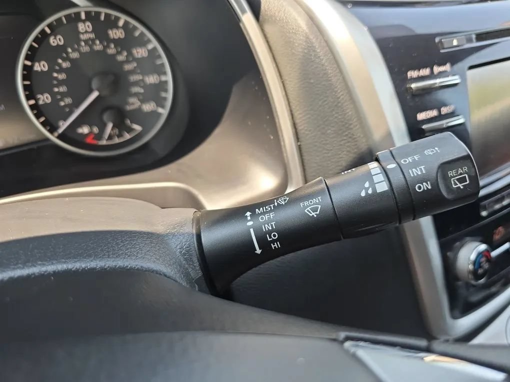 Used 2017 Nissan Murano S AWD/4WD image 21