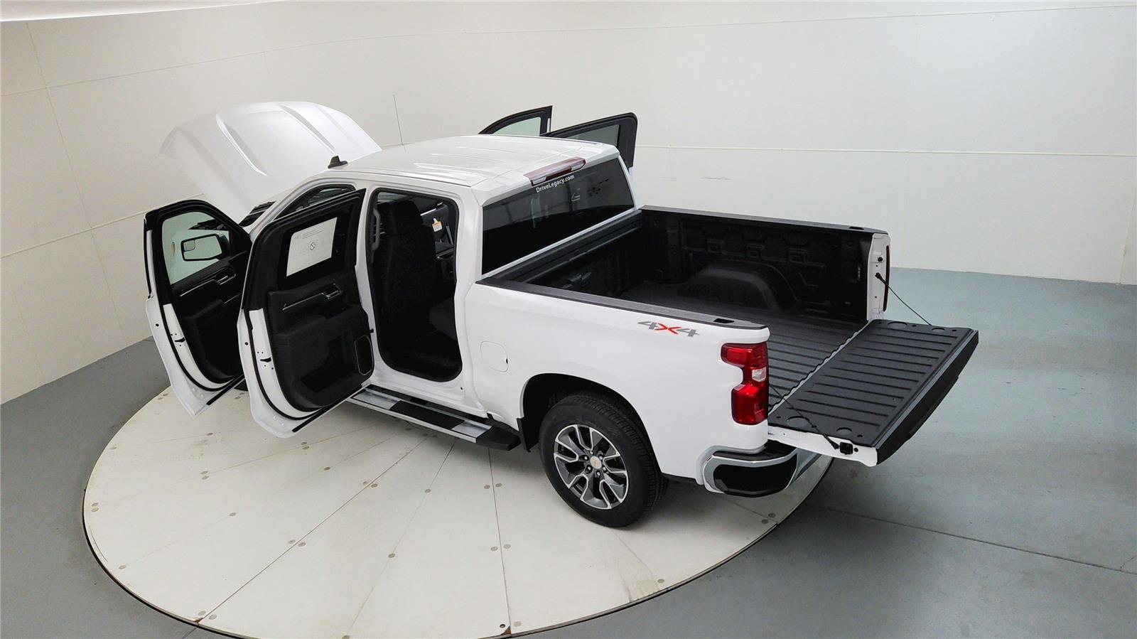 Used 2026 Chevrolet Silverado 1500 LT w/ Protection Package AWD/4WD image 17