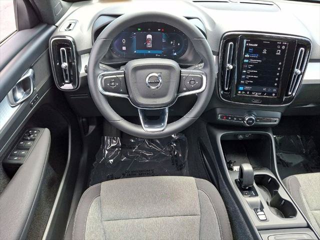 Used 2024 Volvo XC40 B5 Core AWD/4WD image 20