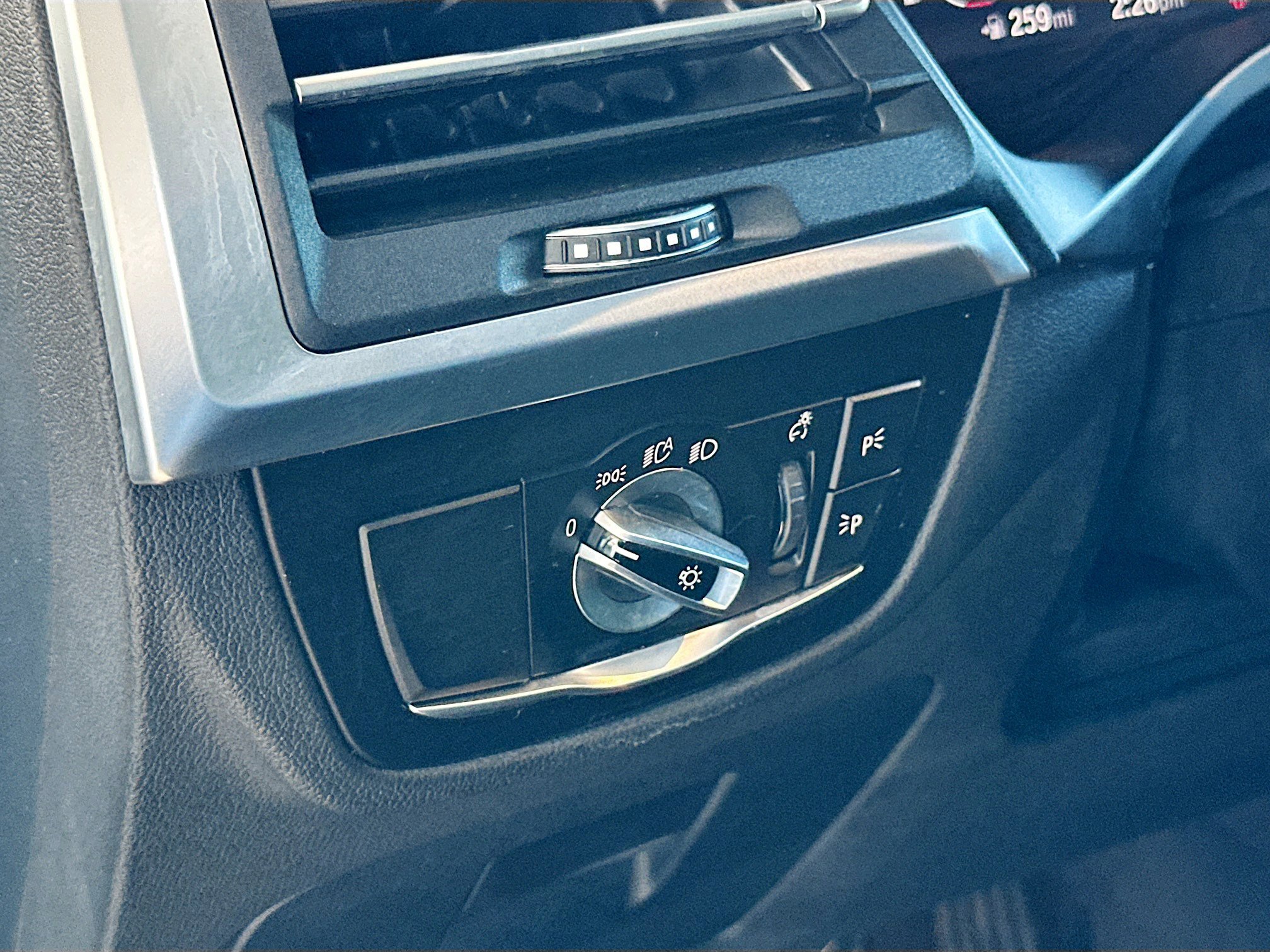 Used 2022 BMW X3 sDrive30i w/ Convenience Package image 9