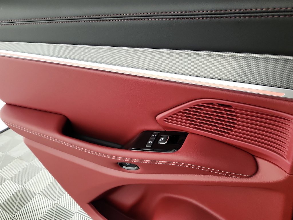 New 2025 Jeep Wagoneer S Launch Edition AWD/4WD image 22