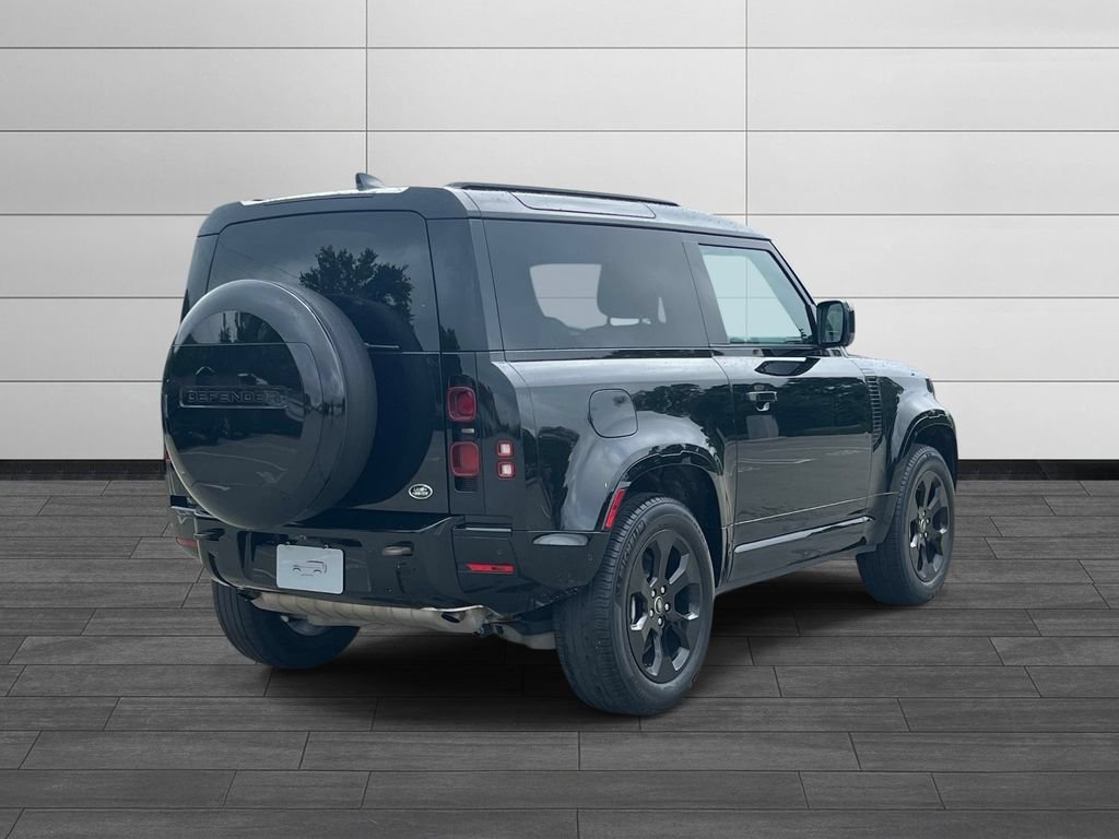 Certified 2023 Land Rover Defender 90 X-Dynamic SE AWD/4WD image 5