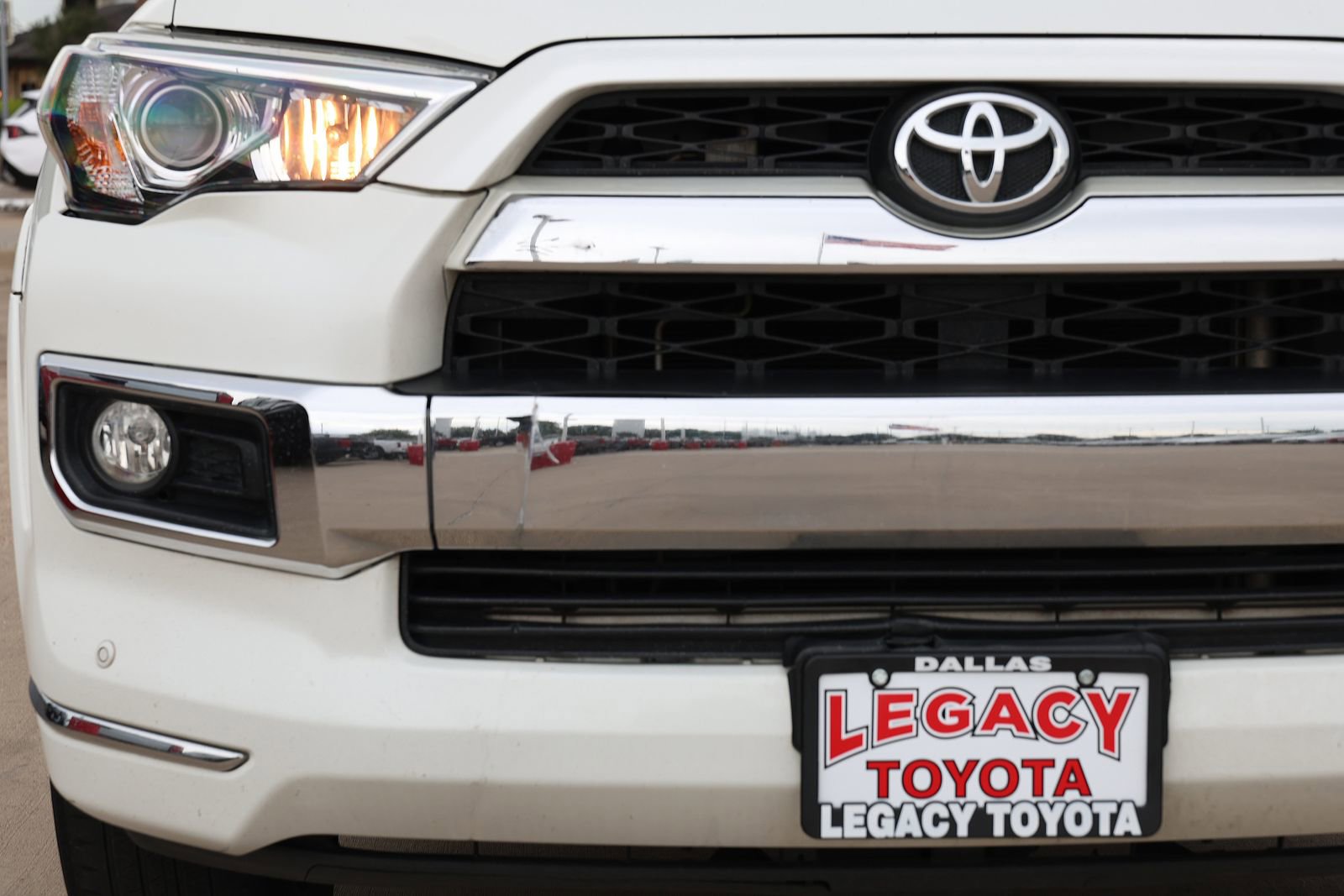 Used 2019 Toyota 4Runner Limited AWD/4WD image 10