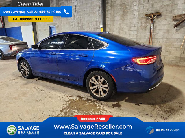 Used 2015 Chrysler 200 Limited w/ Convenience Group FWD image 3
