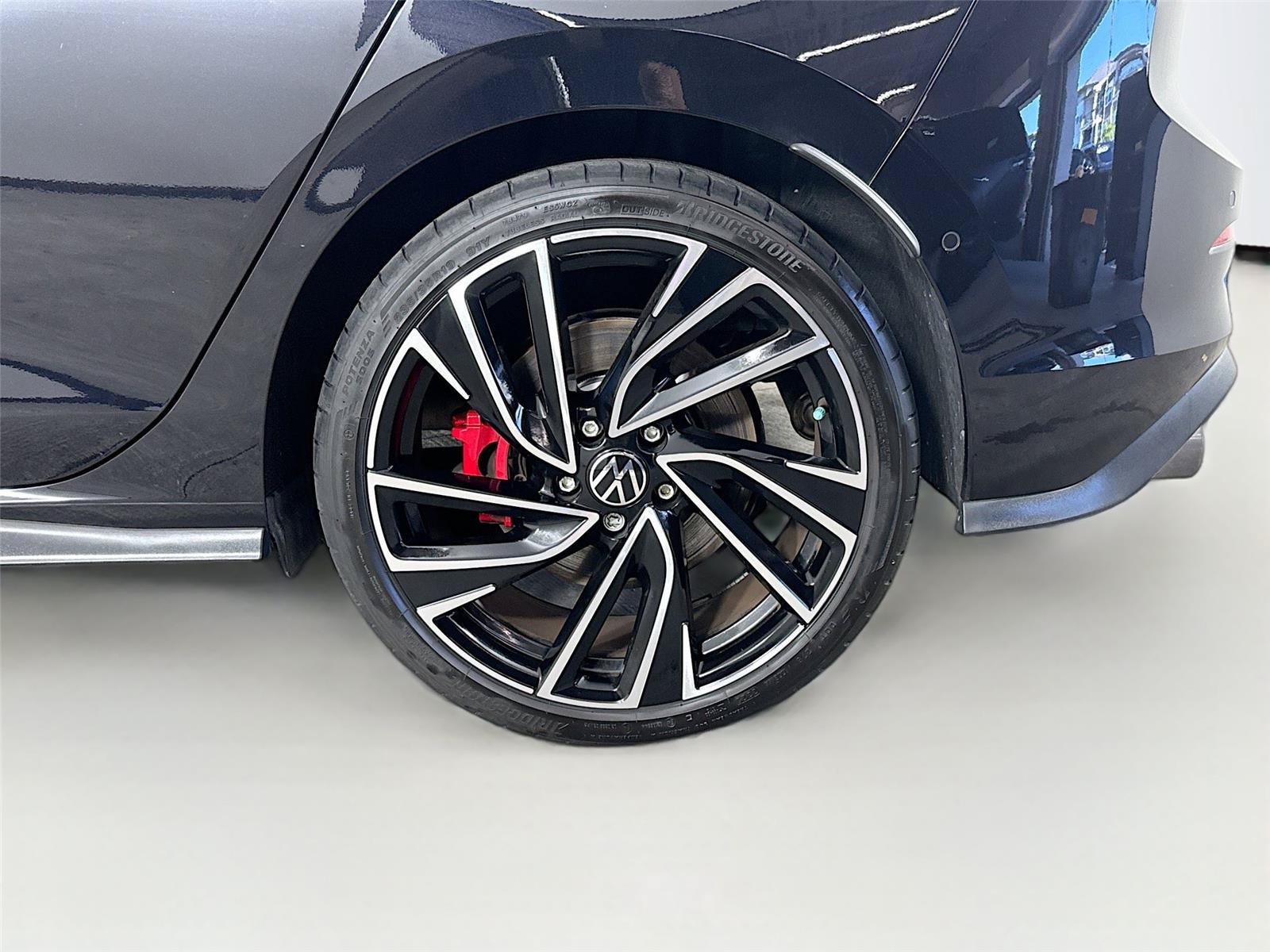 Used 2024 Volkswagen GTI Autobahn FWD image 30