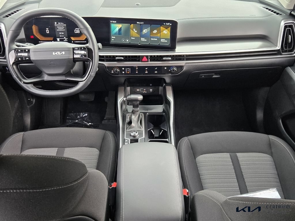 Certified 2026 Kia Sorento LX FWD image 12