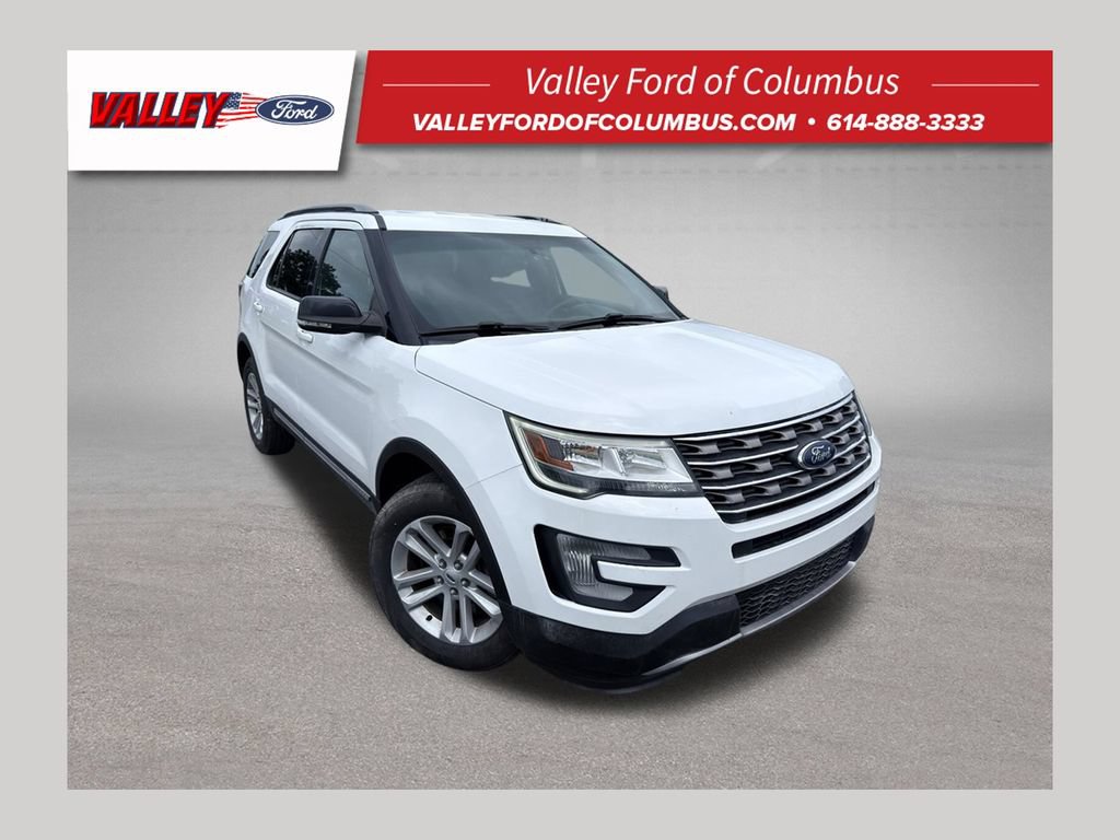 Used 2017 Ford Explorer XLT FWD image 1
