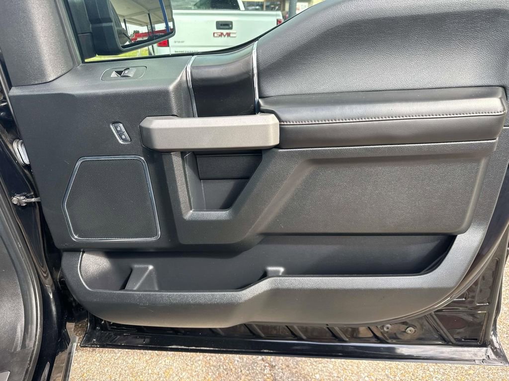 Used 2018 Ford F150 Platinum w/ Equipment Group 701A Luxury AWD/4WD image 16